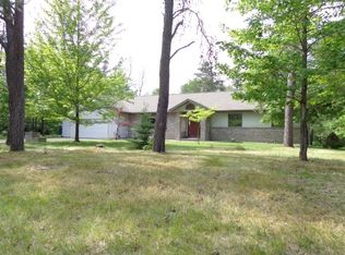5320 Greenview Ln, Stevens Point, WI 54482