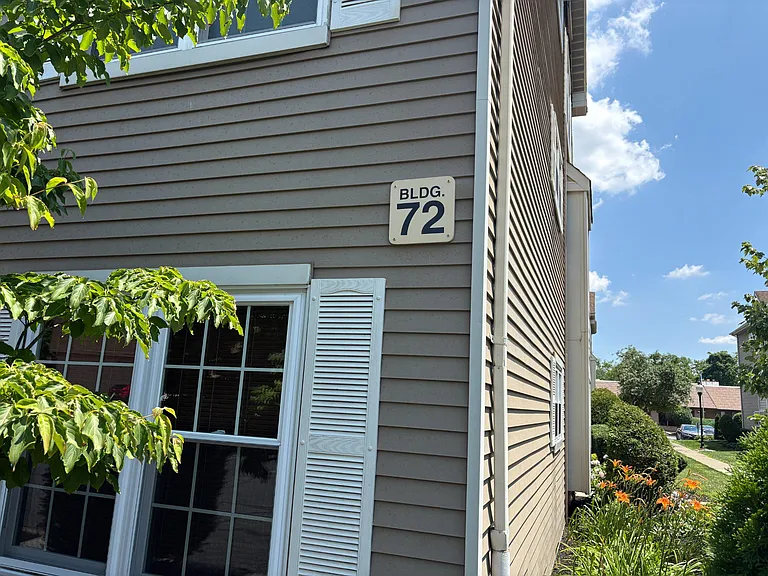 72304 Delaire Landing Rd #304 — Photo 5