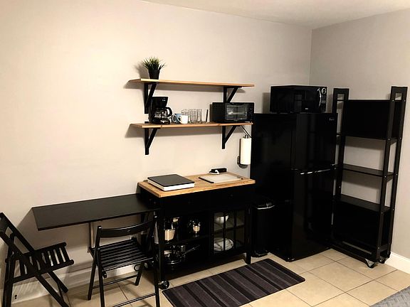 5th image of 3301 SE 10th St APT 4