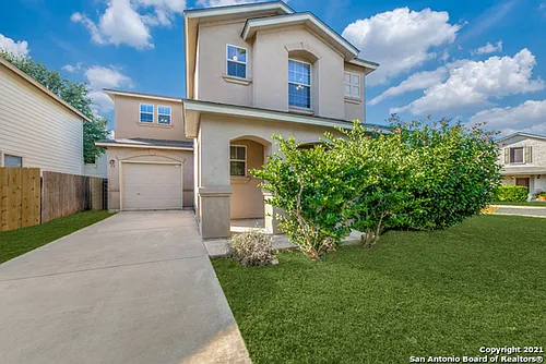 26 Moondance Hl Photo 1
