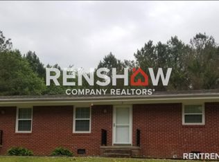 948 Bear Creek Rd APT B, Pinson, TN 38366