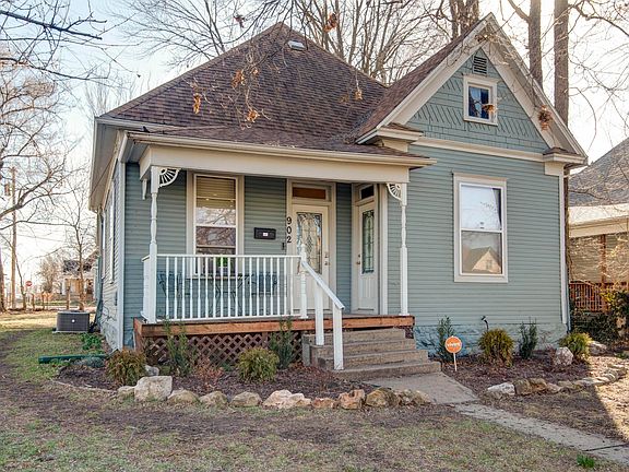 3rd image of 902 W Central Street