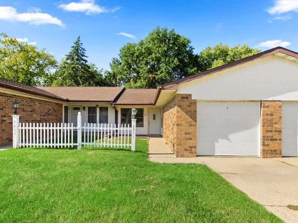 3311 N Molleck Dr #E1, Peoria, IL 61604