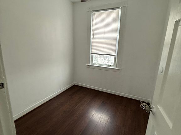 5th image of 6456 Admiral Ave Floor 2