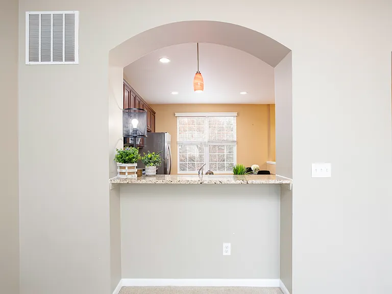 27844 Hopkins Dr — Photo 13