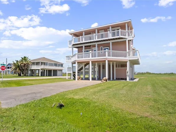 3101 Diane St, Crystal Beach, TX 77650