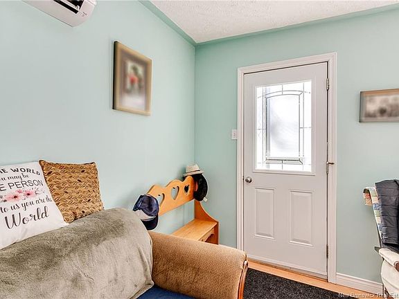 5th image of 16 Field Rd