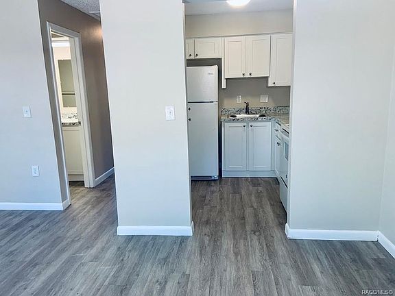 5th image of 952 NE 8th Ave #1