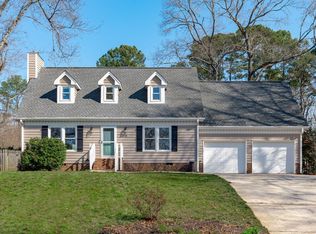 2828 Pidgeon Hill Rd, Raleigh, NC 27613