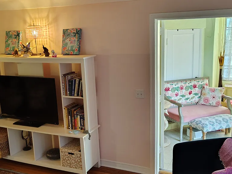 2802 Clinton St S — Photo 12