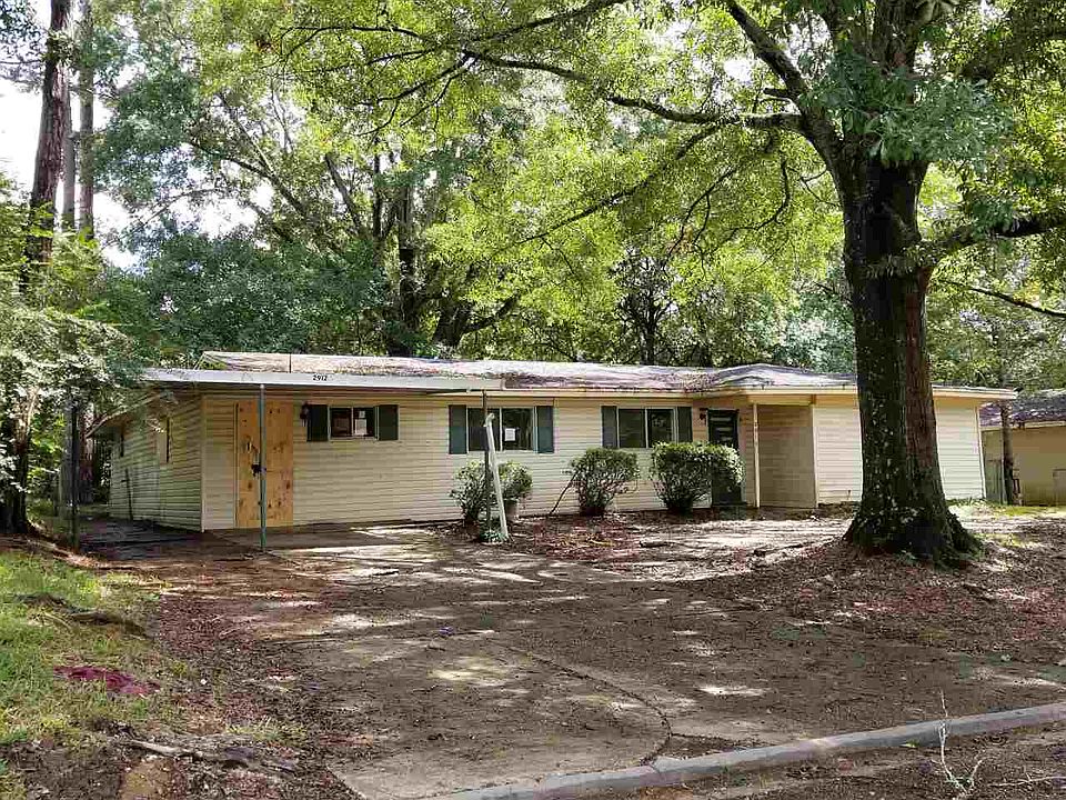 1st image of 2912 Kentwood Dr