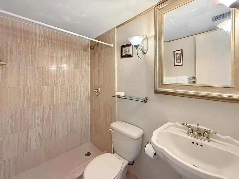 4200 N Ocean Dr #1-902 — Photo 12