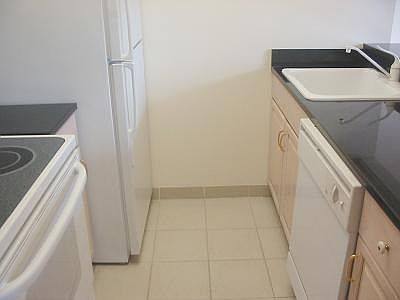 4th image of 340 E 29th St #***11f