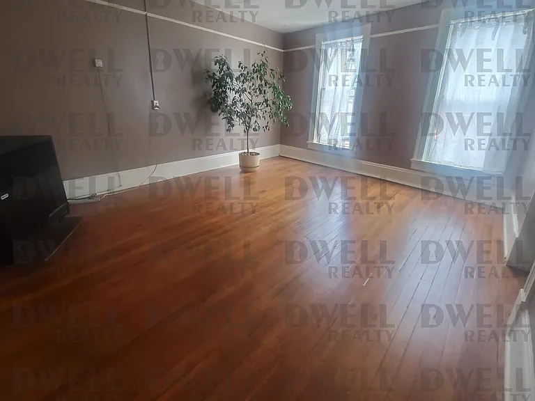 10 Ruxton Ave — Photo 6