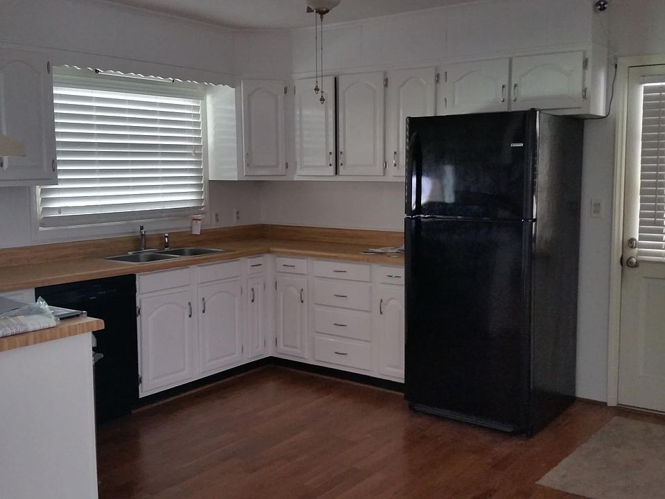 2nd image of 1622 Wendover Ct