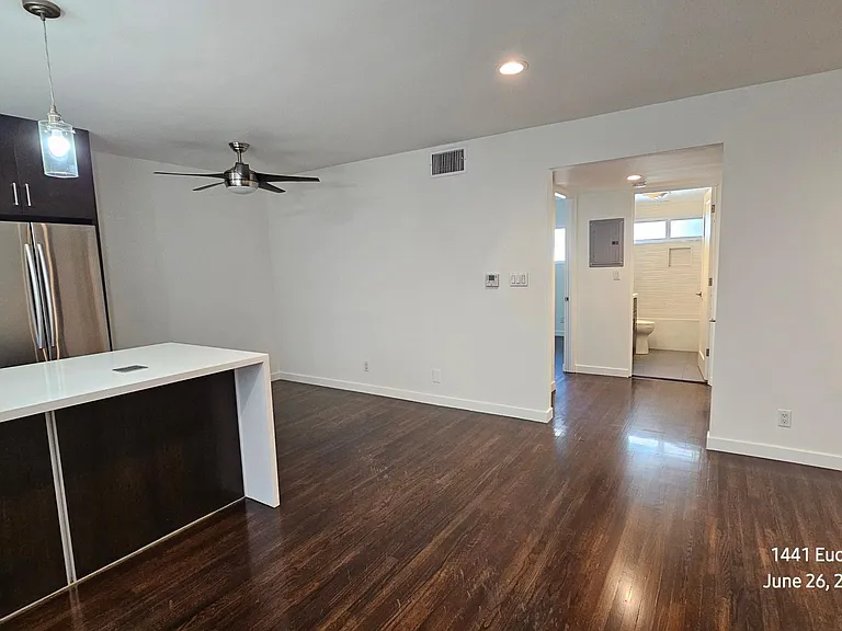 1441 Euclid St #1 — Photo 8