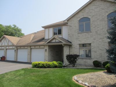 6431 Pine Cone Dr APT 4, Tinley Park, IL, 60477