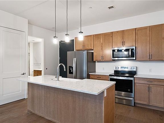 4th image of 2635 Penn Ave #304