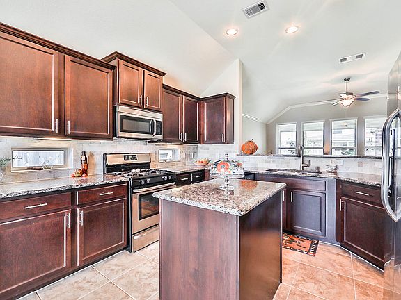 3rd image of 10731 Clear Arbor Ln