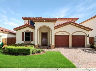 15452 SW 176th Ter, Miami, FL 33187