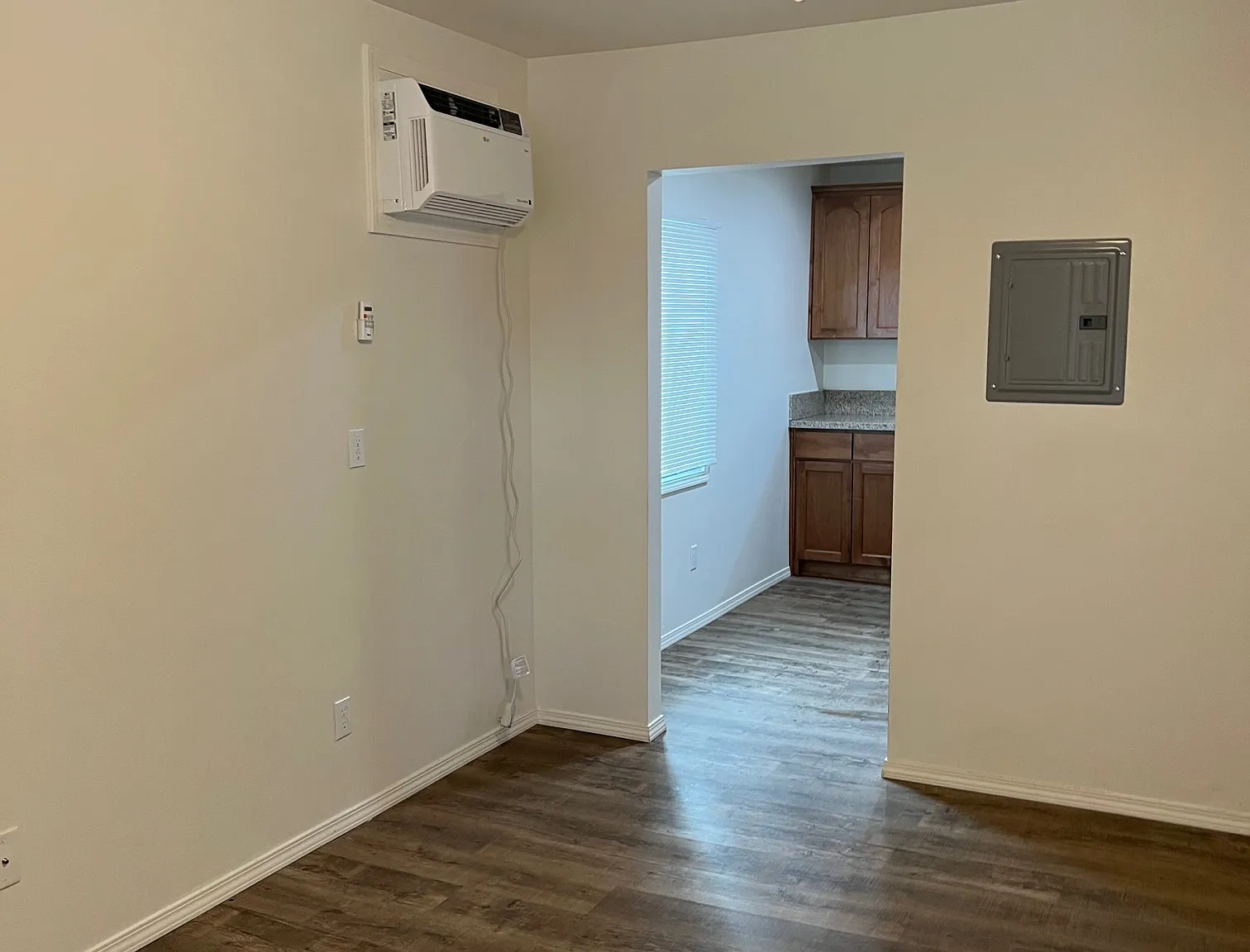 2207 River Boulevard - D — Photo 4