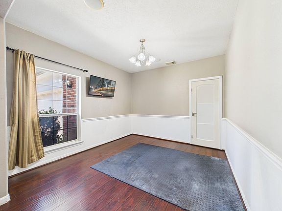 5th image of 1484 Allison St