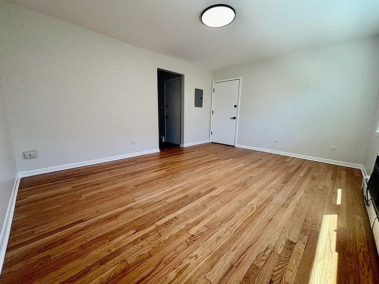 3543 N New England Ave #3545-1 — Photo 2