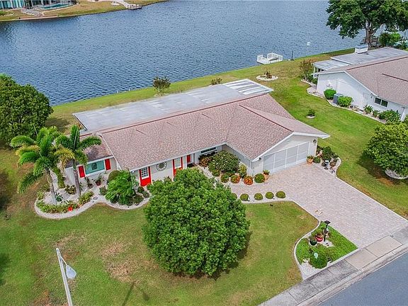 2nd image of 1605 Flamingo Ln