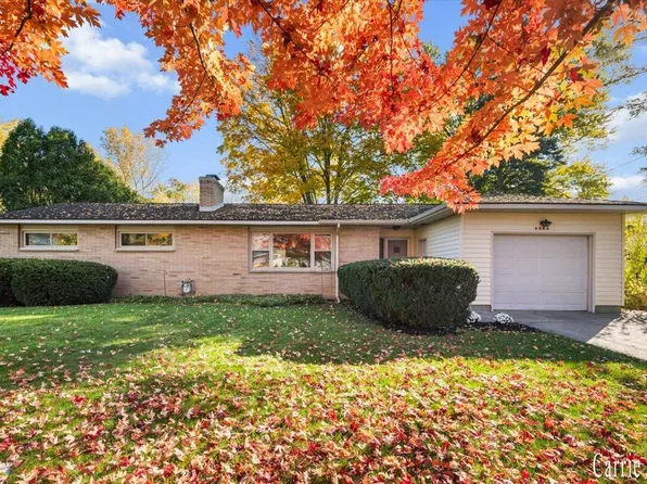 4444 Curwood Ave SE, Kentwood, MI 49508