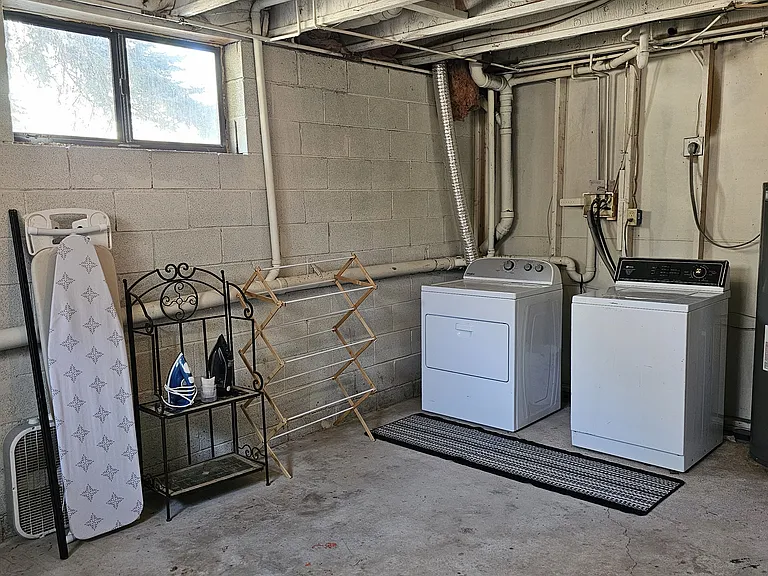 252 Blossom Rd — Photo 17