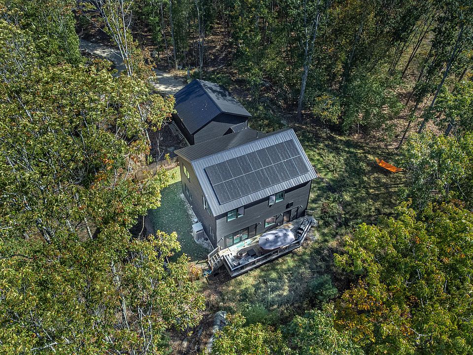 1st image of 9 Windward Ridge