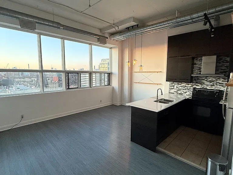 700 King St W #LPH04 — Photo 9