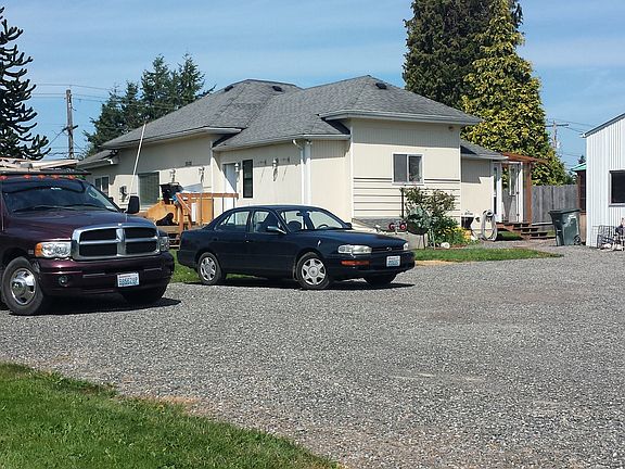 view with driveway.