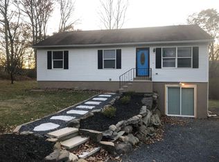 5516 Rock Ln, Swiftwater, PA 18370