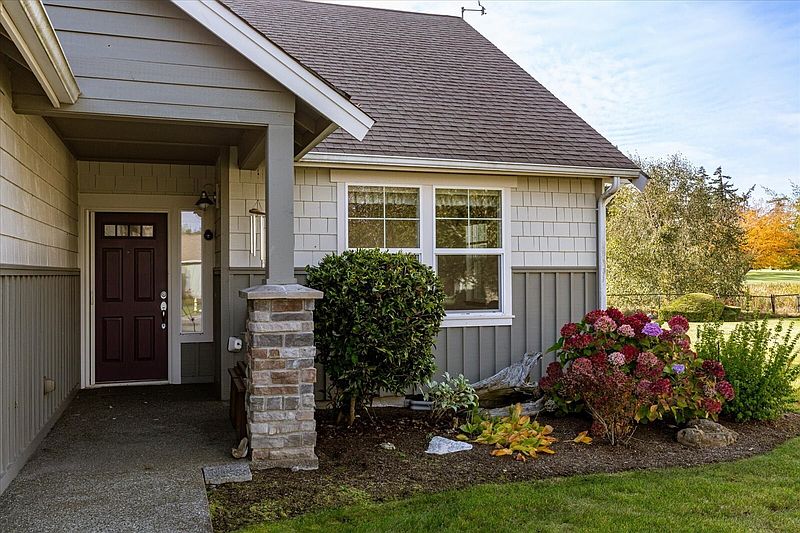3rd image of 1325 SW Xavier Drive