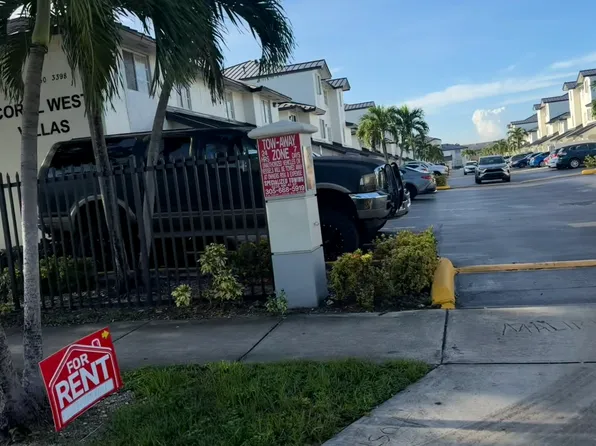 3382 W 80th St Unit 202, Hialeah, FL 33018