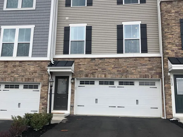 114 Cole Dr, Mc Kees Rocks, PA 15136
