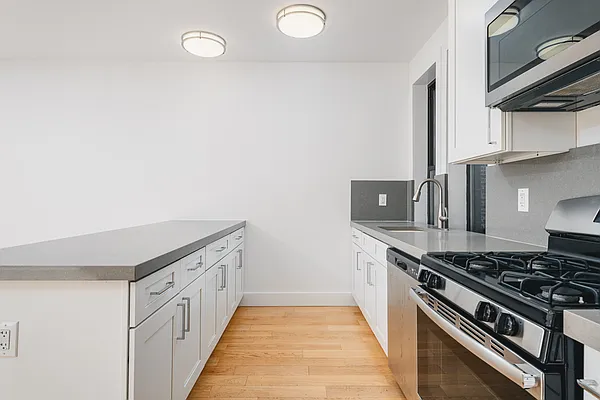 Rented by REAL New York | media 4