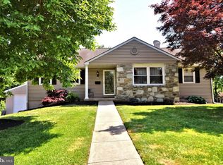 1673 Kenmare Dr, Dresher, PA 19025