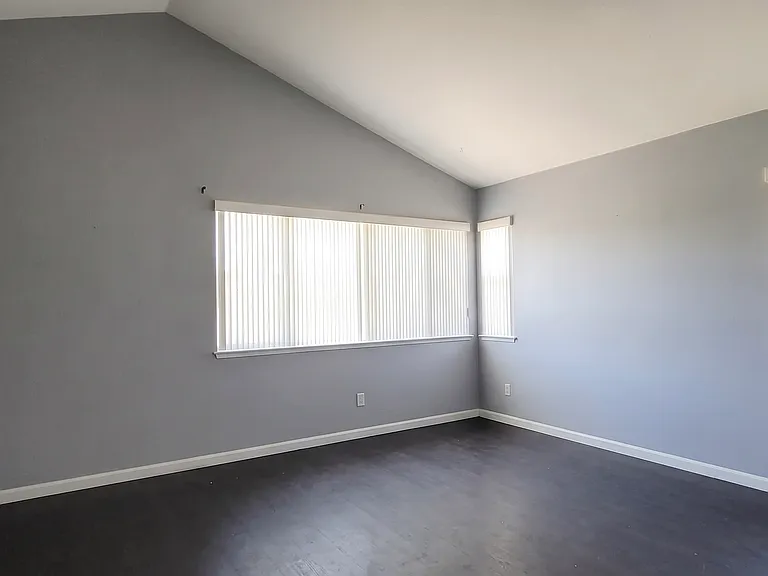 948 La Palma Pl — Photo 21