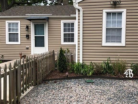 2nd image of 1517 Cypress Ave