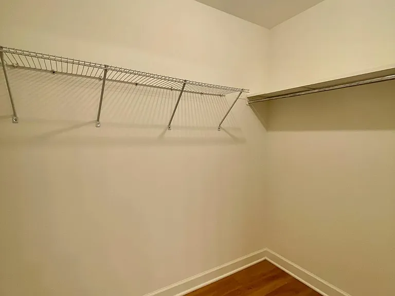 Farmingdale Apartments — Photo 57