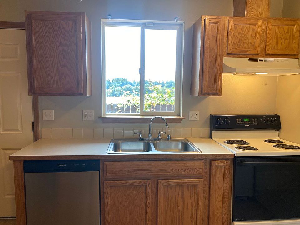 1st image of 4030 S Puget Sound Ave