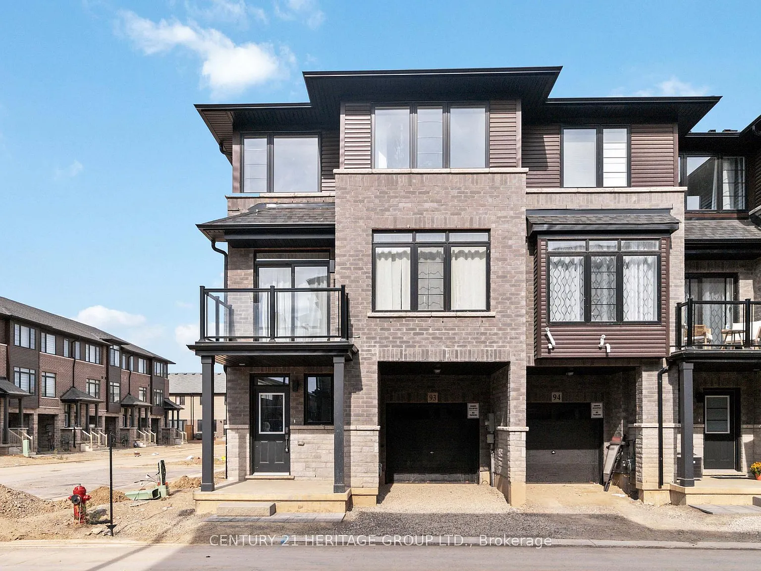 3 bed, $2,350 — Photo 1