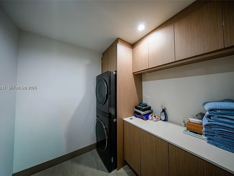 7520 W Treasure Dr — Photo 22