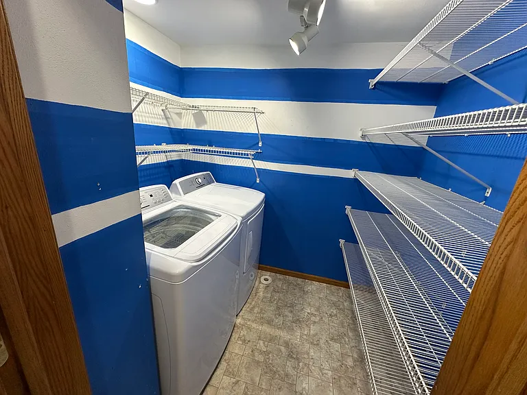 915 Madison St — Photo 25
