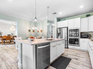 7611 Moonrise Dr, Lake Worth, FL 33467