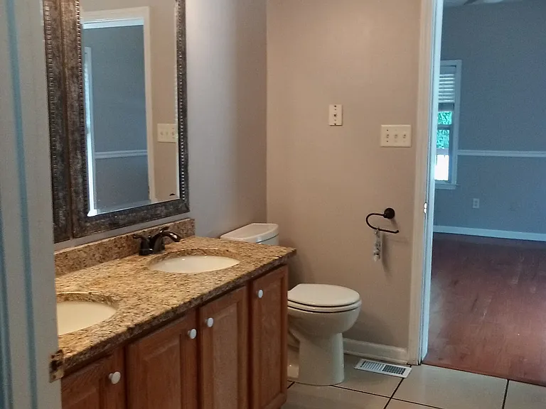 403 Saint Dunstans Ct — Photo 33