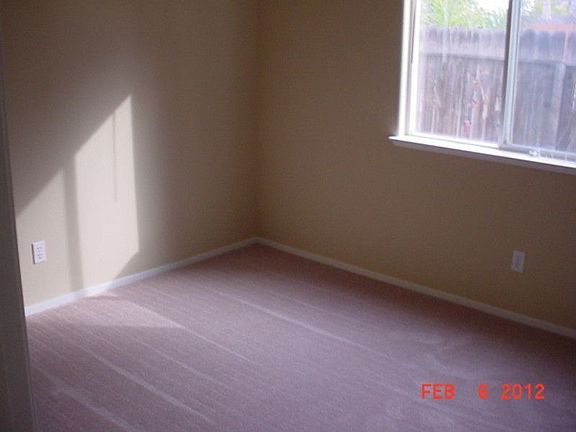 4th image of 1095 Highlands Park Dr