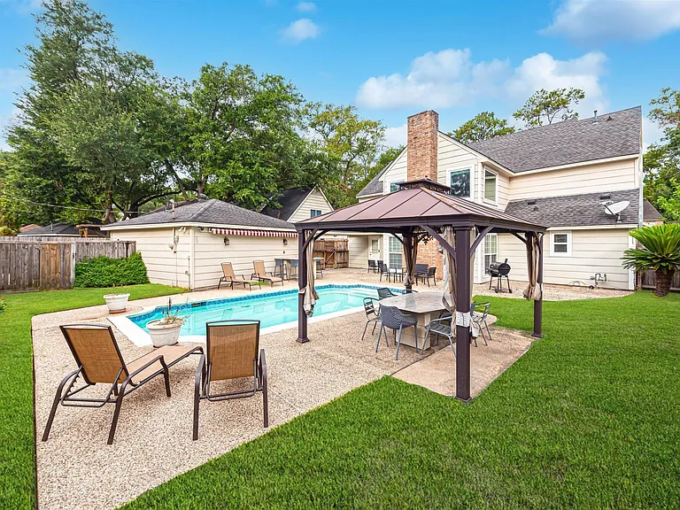 1807 Saddlecreek Dr — Photo 24